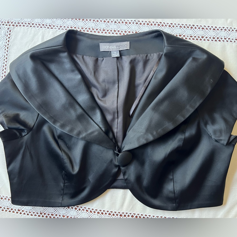 Satin Wrap jacket with button